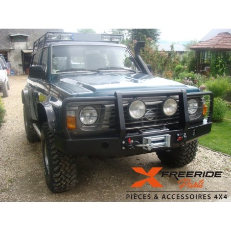 Pare-chocs avant F4X4 pour Nissan Patrol GR Y60
Version SANS trous pour antibrouillards