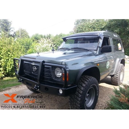 Pare-chocs avant F4X4 pour Nissan Patrol GR Y60
Version AVEC trous pour antibrouillards