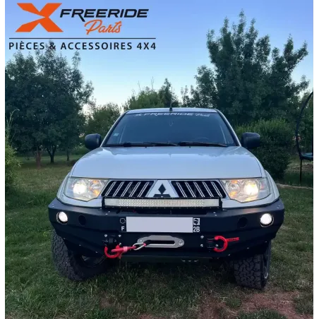 Pare-chocs avant F4X4 pour Mitsubishi L200 KB4 2005-2010
Sans Bullbar