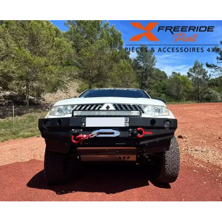 Pare-chocs avant F4X4 pour Mitsubishi L200 KB4 2010-2015
Sans Bullbar