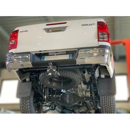 Attelage homologué Europe avec sortie carré 2 pouces Toyota Hilux Revo