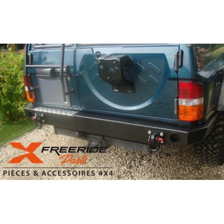 Pare-chocs arrière F4X4 pour Nissan Patrol GR Y60
Version AVEC ailes arrières coupées.