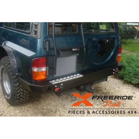 Pare-chocs arrière F4X4 pour Nissan Patrol GR Y60 Version AVEC ailes arrières coupées.