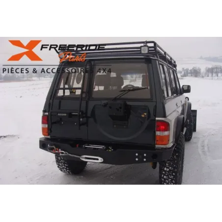 Pare-chocs arrière F4X4 pour Nissan Patrol GR Y60 Le seul modèle a proposer un support de treuil !