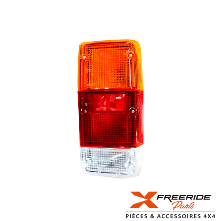 Phare arrière côté droit pour Nissan Patrol 160.