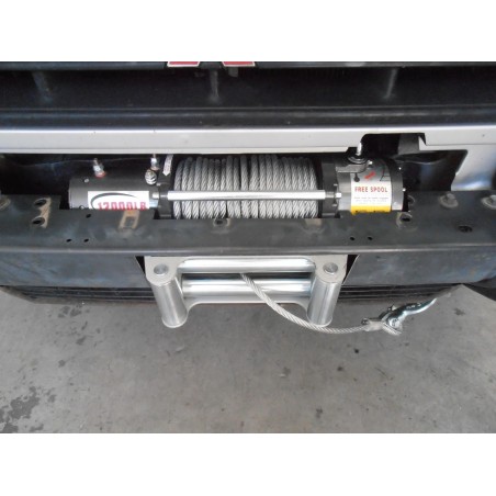 Support de treuil permettant un montage facile de treuil sur votre Mitsubishi Pajero 2