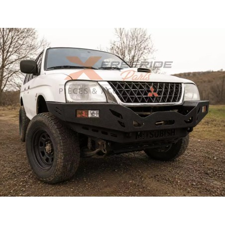 Pare-chocs avant acier treuil offroad BM4x4 pour Mitsubishi L200 K74