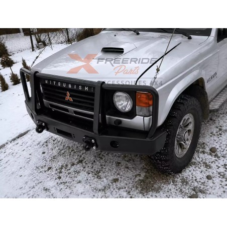 Pare-chocs avant acier treuil offroad F4X4 pour Mitsubishi Pajero 1 avec pare buffle