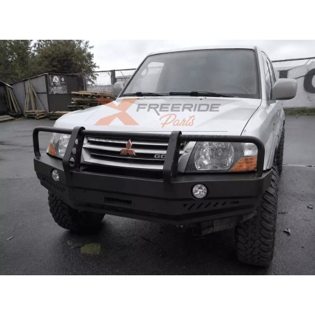 Pare-chocs avant acier treuil offroad F4X4 pour Mitsubishi Pajero 3 avec pare buffle