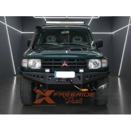 Pare-chocs avant acier platine de treuil offroad blindé BM4x4 pour Mitsubishi Pajero 2 V20