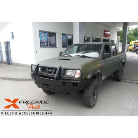 Pare-chocs avant F4X4 pour Nissan Navara D22 1997-2000 Avec Bullbar