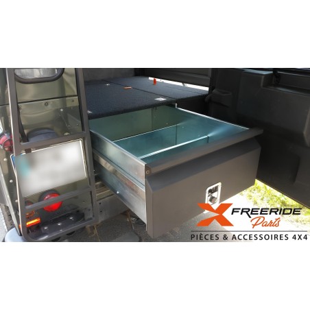 Aménagement avec tiroirs et rangements F4X4 pour Land Rover Defender 110
