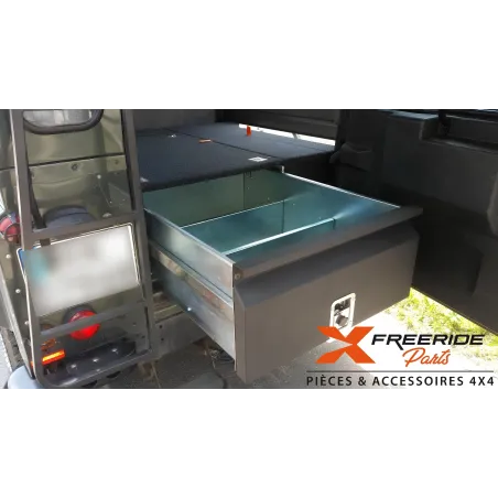 Aménagement avec tiroirs et rangements F4X4 pour Land Rover Defender 110