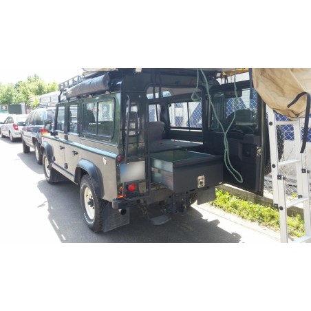 Aménagement avec tiroirs et rangements F4X4 pour Land Rover Defender 110