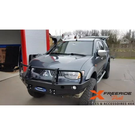 Pare-chocs avant F4X4 pour Mitsubishi L200 KB4 2005-2010
Avec Bullbar