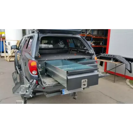 Aménagement avec tiroirs et rangements F4X4 pour Mitsubishi L200 KB4 2010-2015