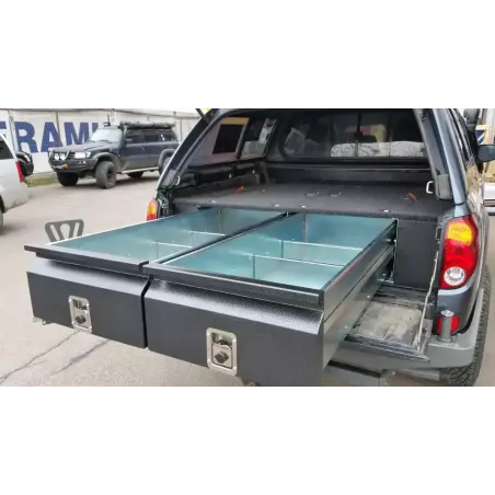 Aménagement avec tiroirs et rangements F4X4 pour Mitsubishi L200 KB4 2010-2015