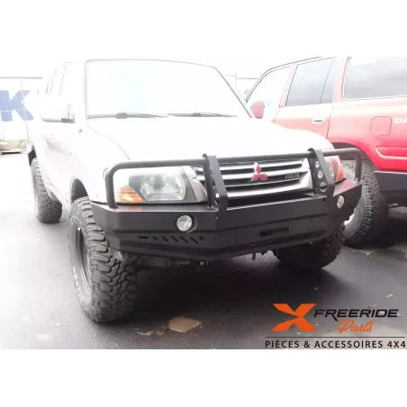Pare-chocs avant F4X4 pour Mitsubishi Pajero 3 Avec Bullbar