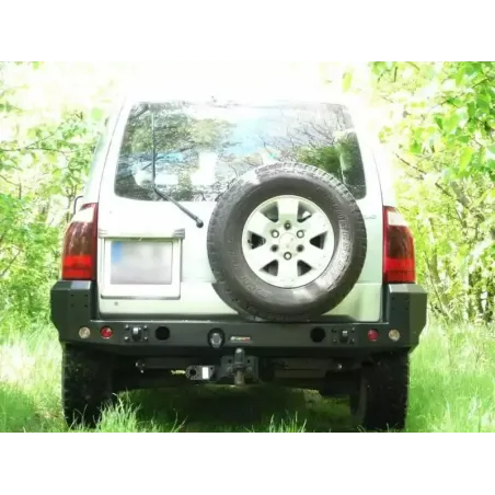 Pare-chocs arrière F4X4 pour Mitsubishi Pajero 3
Châssis court