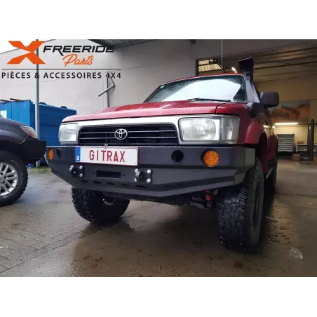 Pare-chocs avant F4X4 pour Toyota Hilux 98-05 phase 1 et 2 Sans Bullbar