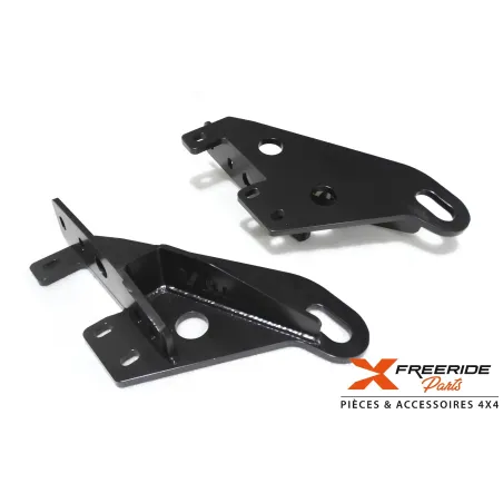 Crochets de remorquage arrière F4X4 pour Toyota Hilux 16-24 REVO