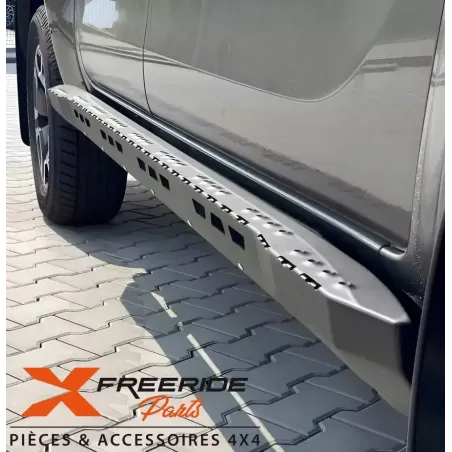 Rockslider F4X4 pour Toyota Hilux 20-24 REVO