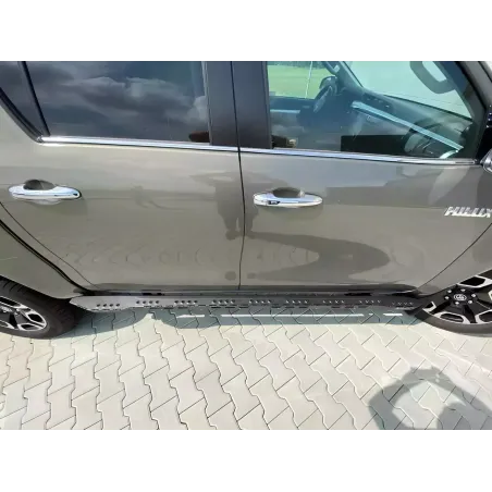 Rockslider F4X4 pour Toyota Hilux 20-24 REVO