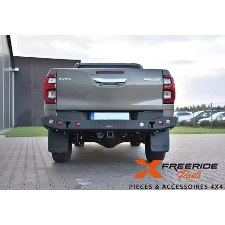 Pare-chocs arrière F4X4 pour Toyota Hilux 20-24 REVO
Version AVEC feux