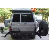 Support de jerrican 30L ou 20L Toyota Land Cruiser HZJ78 adapté au pare-chocs F4X4.