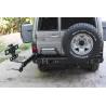 Support de jerrican 30L ou 20L Toyota Land Cruiser HZJ78 adapté au pare-chocs F4X4.