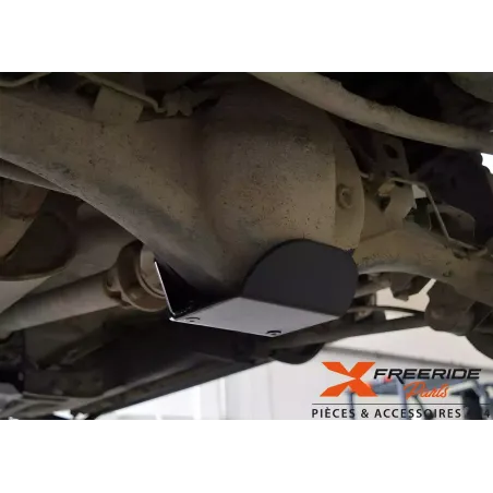 Blindage de pont arrière pour Mitsubishi Pajero 2