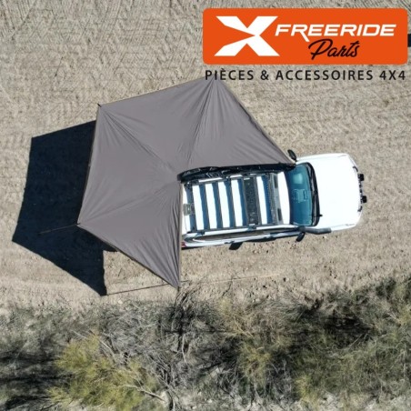 Obtenez deux fois plus d'espace protégé qu'un auvent latéral normal, en moins de deux minutes avec l'incroyable auvent de 270°!