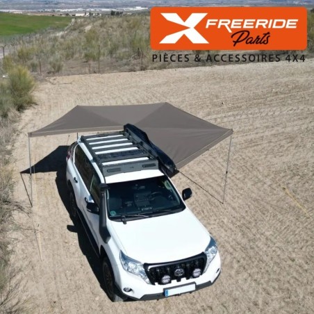 Obtenez deux fois plus d'espace protégé qu'un auvent latéral normal, en moins de deux minutes avec l'incroyable auvent de 270°!