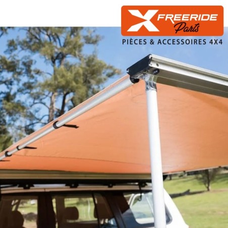 Auvent pliable avec structure de fixation facile et rapide à déployer, de 2M de large x 2,5M ouvert. De très bonne qualité