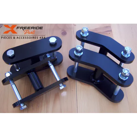 Kit de 4 jumelles +5cm pour Suzuki Samurai