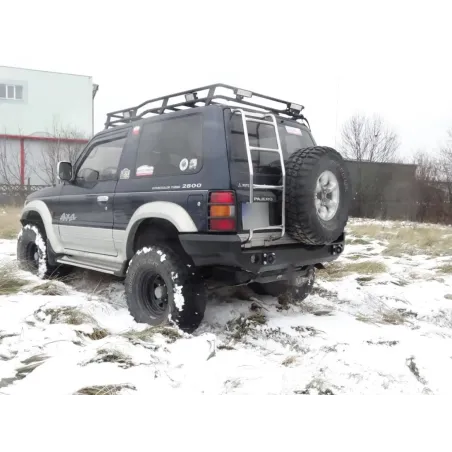 Pare-chocs arrière F4x4 pour Mitsubishi Pajero 2 court 91-99
Avec élargisseurs d'ailes