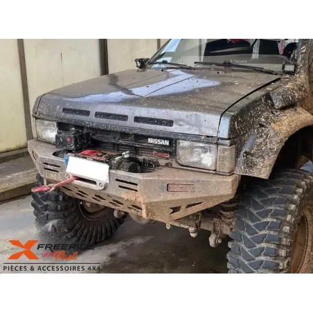 Pare-chocs avant BM4x4 pour Nissan Terrano 1