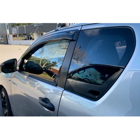 Jeu 2 déflecteurs de vitre avant Hilux Revo simple et Xtra cabine - montage collé