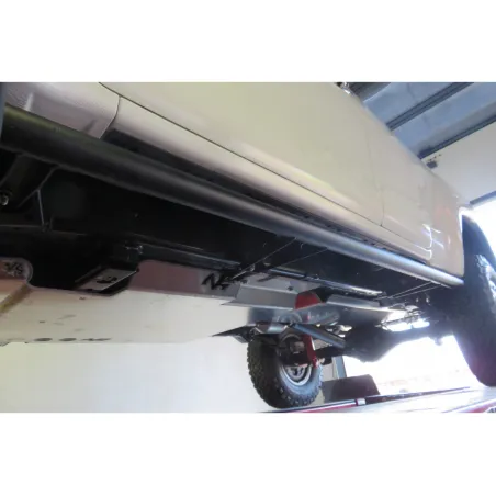 Protections tubulaires de bas de caisse Toyota Hilux Revo N4-Offroad